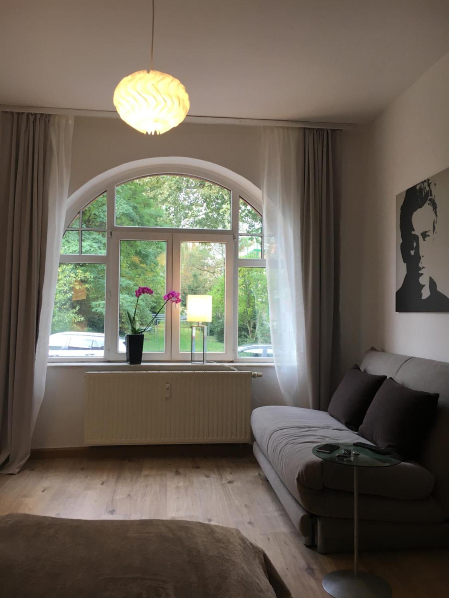 Gemuetliche Ferienwohnung Im Erdgeschoss- Jenaer Strasse Erfurt Ngoại thất bức ảnh