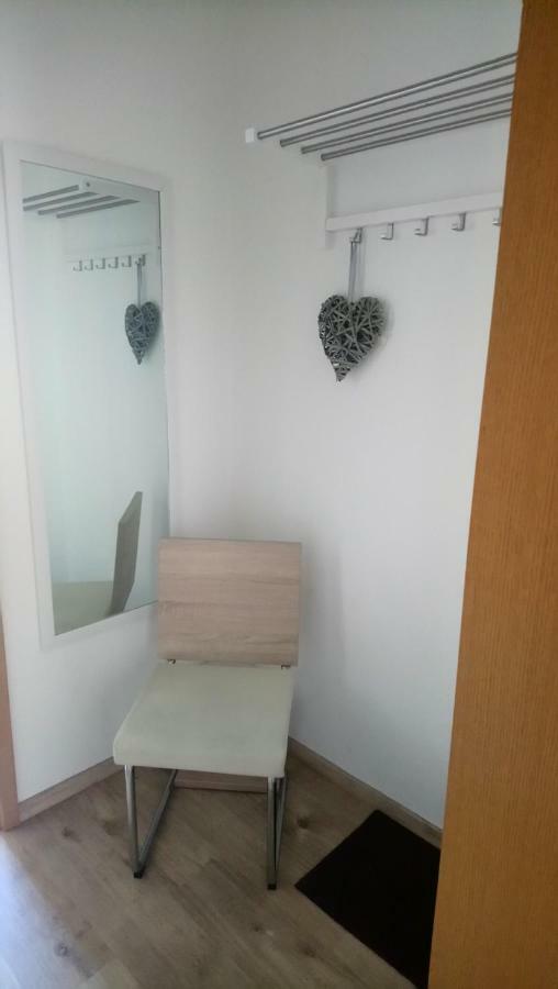 Gemuetliche Ferienwohnung Im Erdgeschoss- Jenaer Strasse Erfurt Ngoại thất bức ảnh