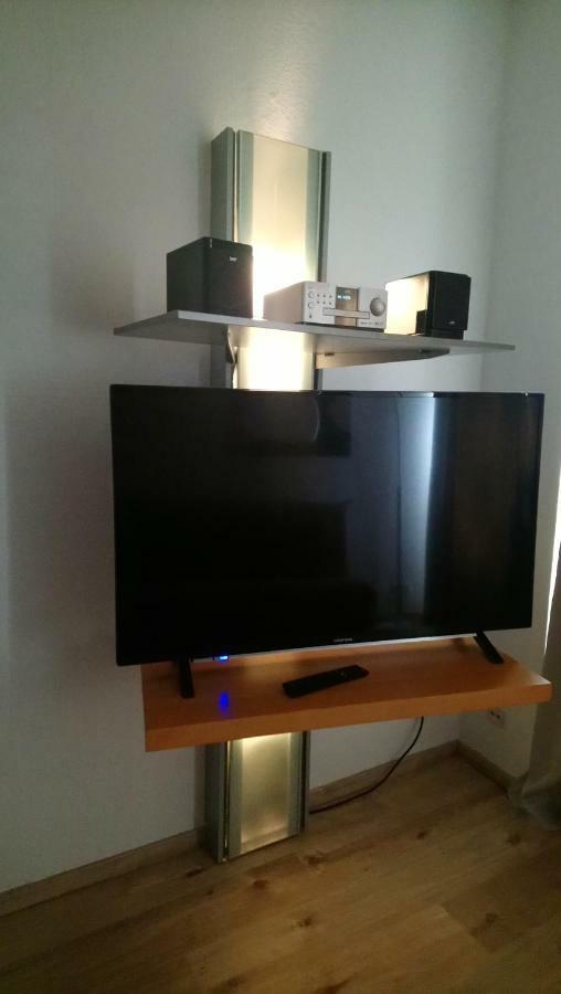 Gemuetliche Ferienwohnung Im Erdgeschoss- Jenaer Strasse Erfurt Ngoại thất bức ảnh