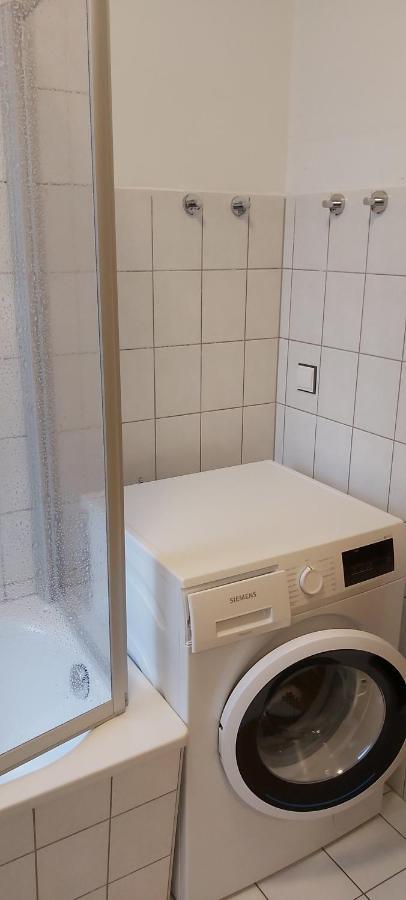 Gemuetliche Ferienwohnung Im Erdgeschoss- Jenaer Strasse Erfurt Ngoại thất bức ảnh